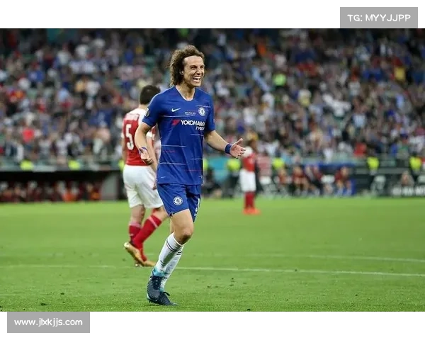 大卫路易斯的足球生涯与位置分析：从中后卫到进攻组织者的多面手